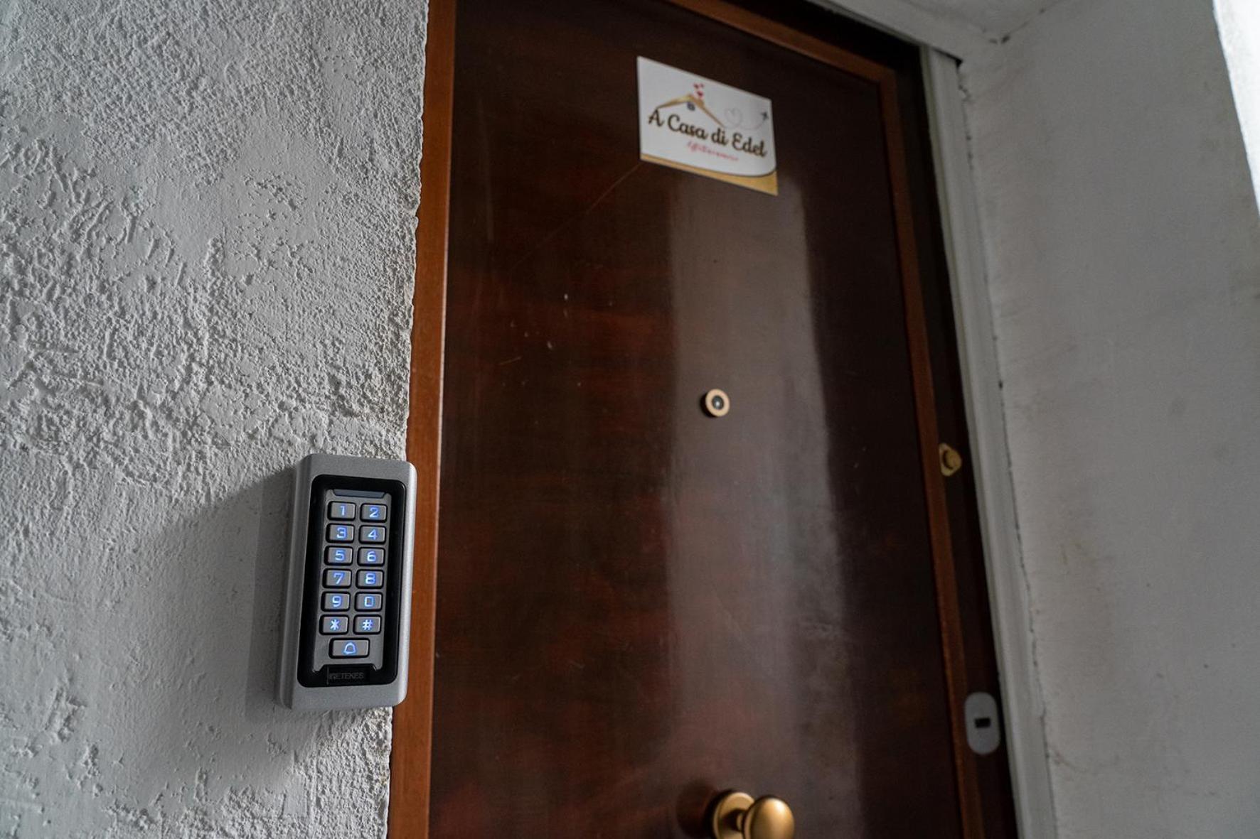 A Casa Di Edel Bed & Breakfast Naples Exterior photo